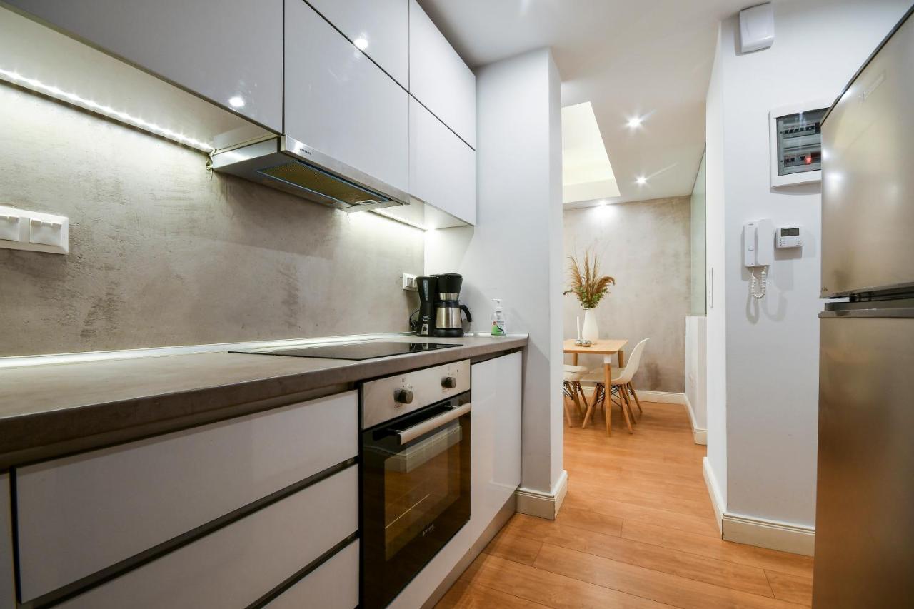 #Skgh Αvra & Ariadni Suites - Whitetower Citycenter Tesalonika Bagian luar foto